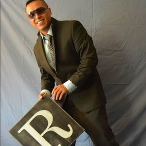 Meet your Posher, Roberto